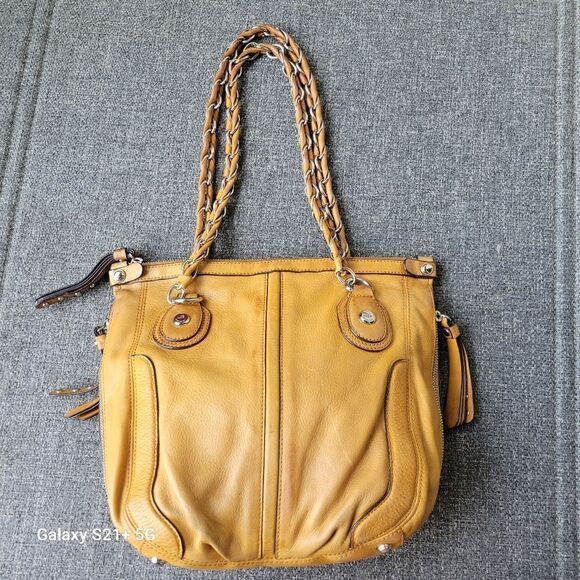 B Makowsky yellow leather shoulder bag - Picture 1 of 9